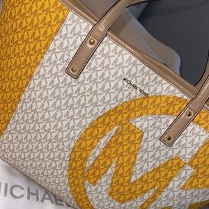 MK summer tote